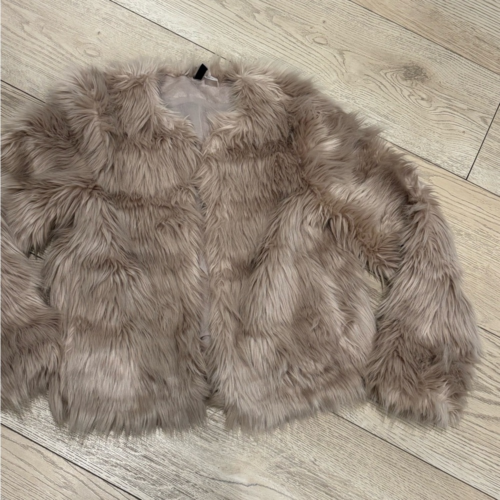 H&M Faux Fur Jacket in Taupe